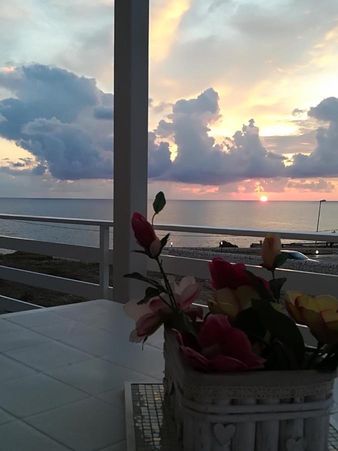 Willa Vista Mare Tra I Luoghi Di Montalbano Punta Secca Zewnętrze zdjęcie