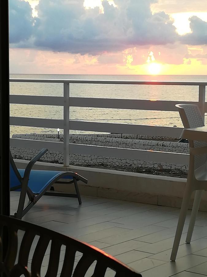 Willa Vista Mare Tra I Luoghi Di Montalbano Punta Secca Zewnętrze zdjęcie