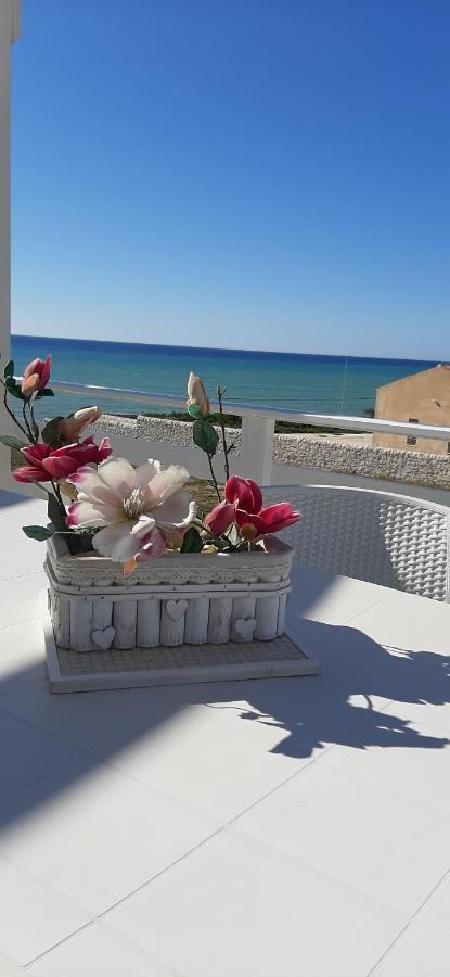 Willa Vista Mare Tra I Luoghi Di Montalbano Punta Secca Zewnętrze zdjęcie